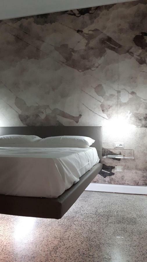 Giardino Labruto Apartment เมสซีนา ภายนอก รูปภาพ