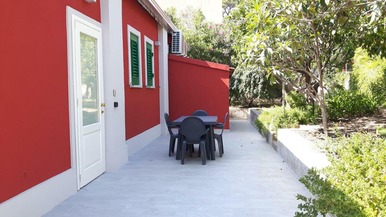 Giardino Labruto Apartment เมสซีนา ภายนอก รูปภาพ