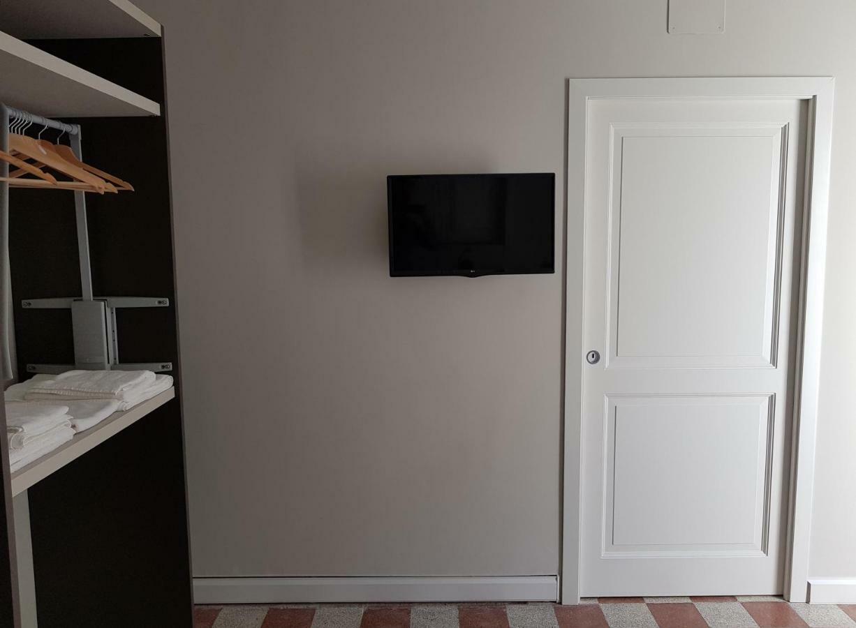Giardino Labruto Apartment เมสซีนา ภายนอก รูปภาพ