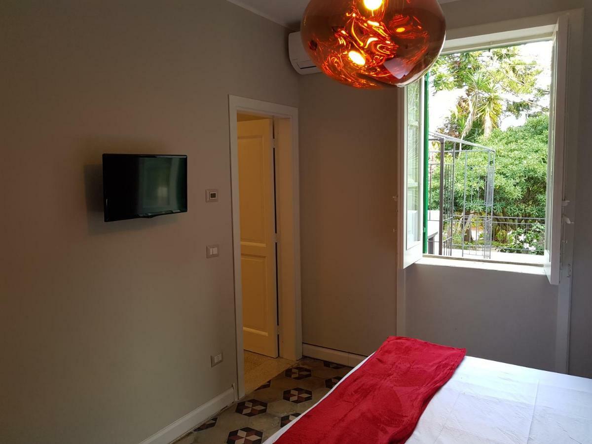 Giardino Labruto Apartment เมสซีนา ภายนอก รูปภาพ